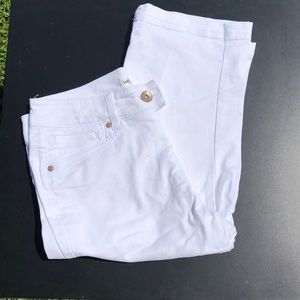 Lee white jean capris